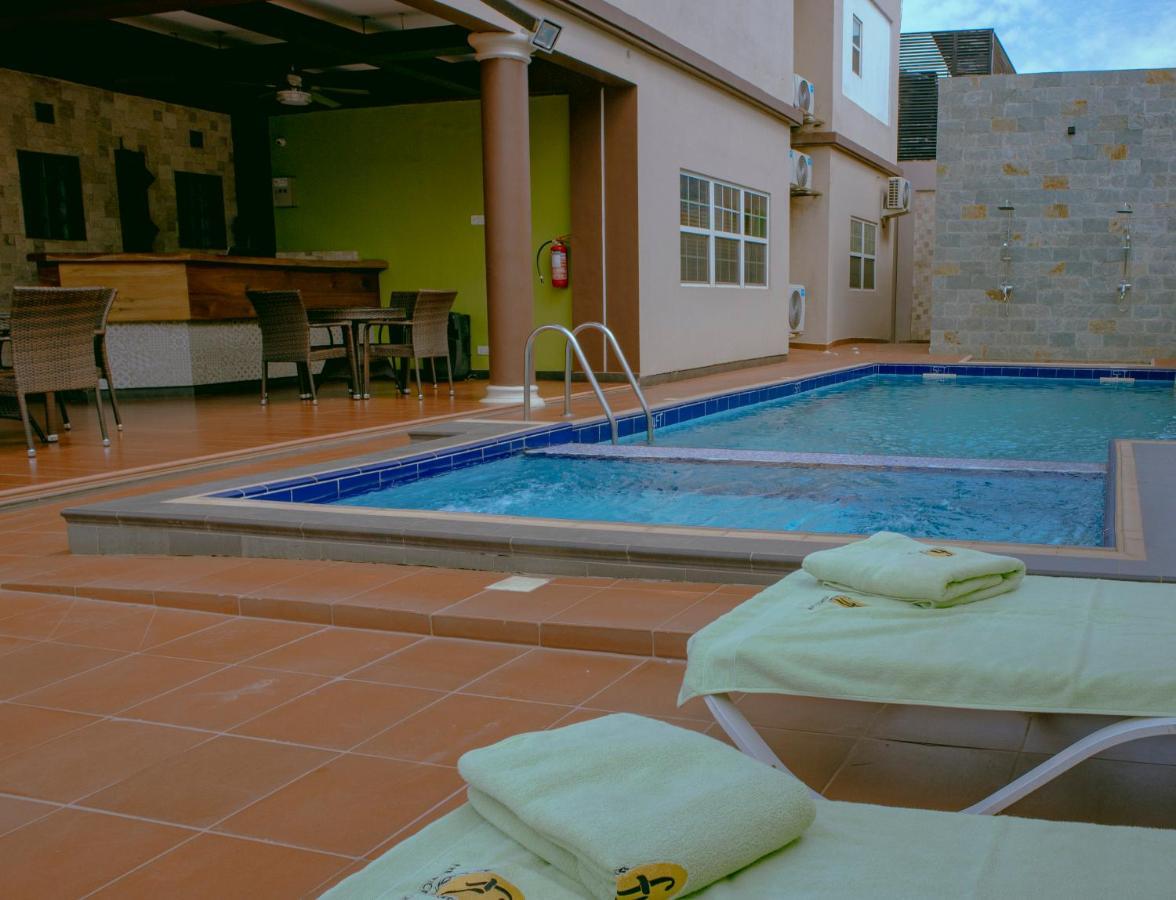 קומסי Frederick'S Lodge מראה חיצוני תמונה