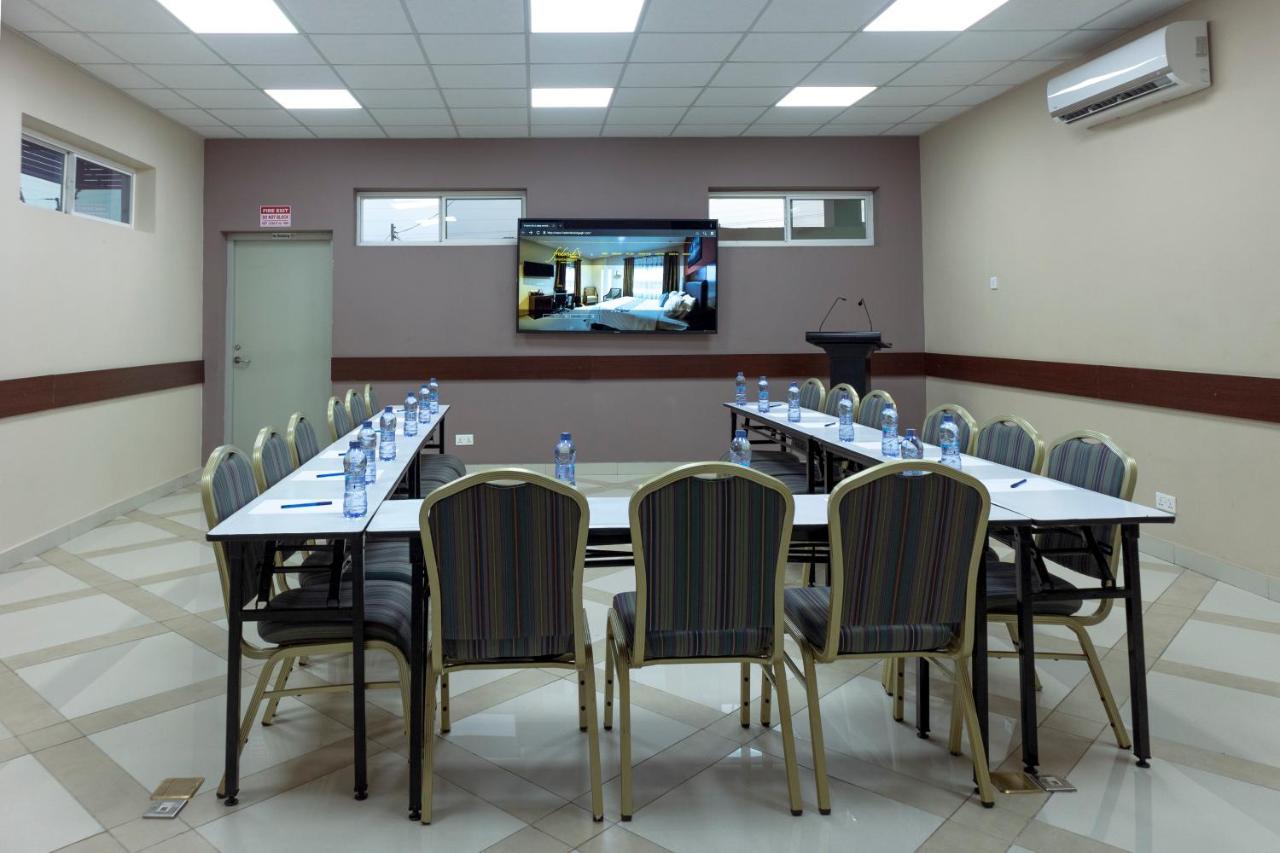 קומסי Frederick'S Lodge מראה חיצוני תמונה